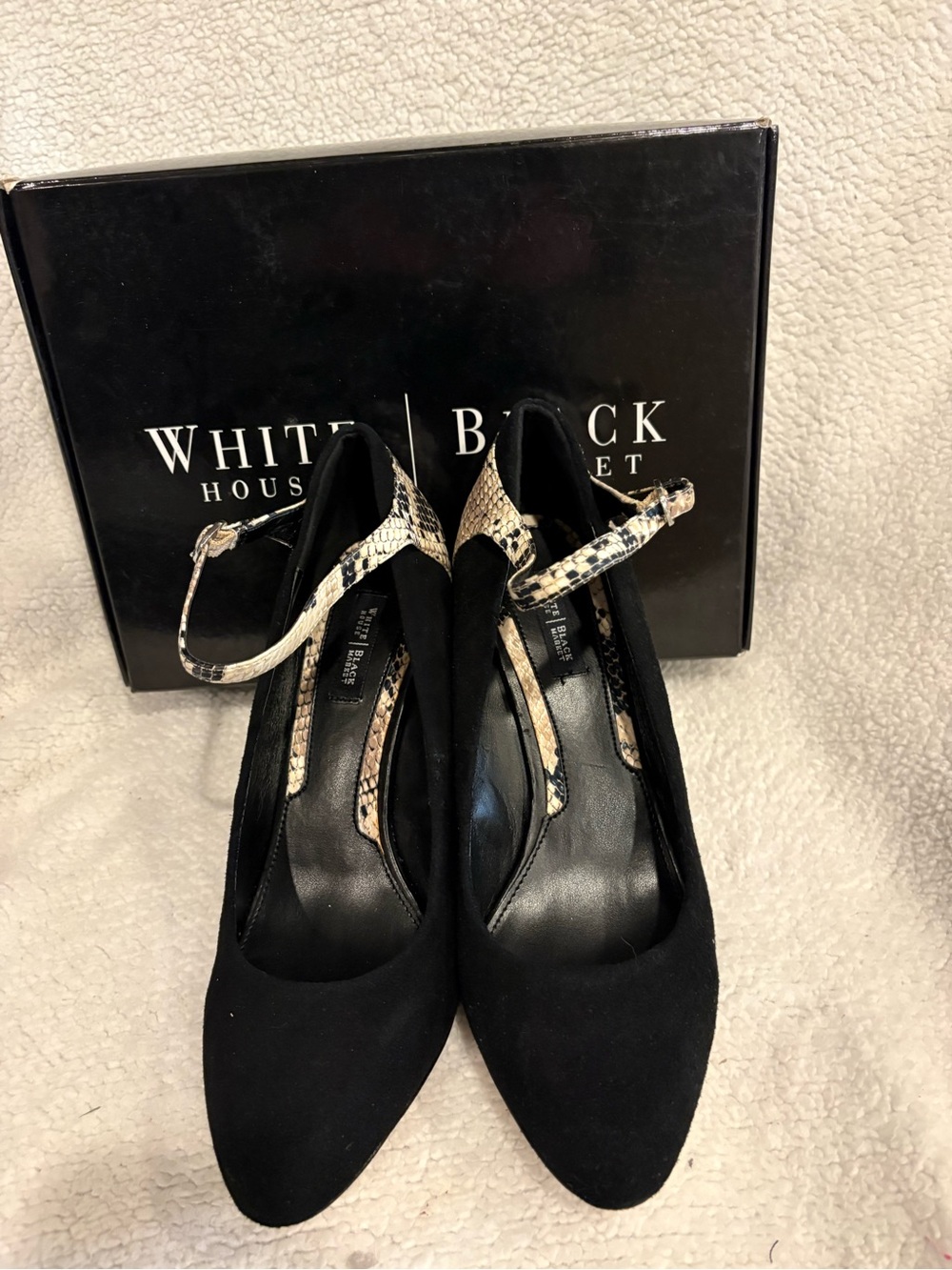 White House Black Market  Black Leather Suede Snakeskin Wedges Sz 8.5
